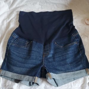 Bella vida Maternity short.